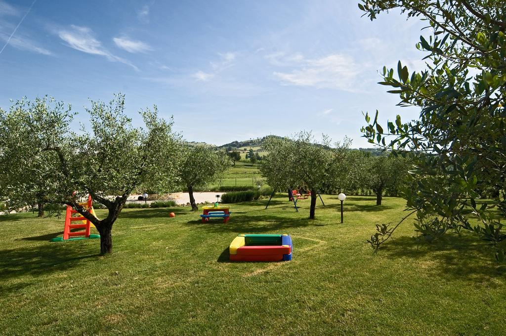 Agriturismo Casale Le Selvette Ripa Exterior photo
